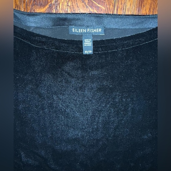 EILEEN FISHER Velvet Short Sleeve Sheath Dress in Black Size Extra Small - Picture 4 of 8